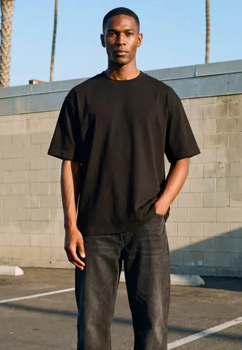 HEAVY - T-shirts - black