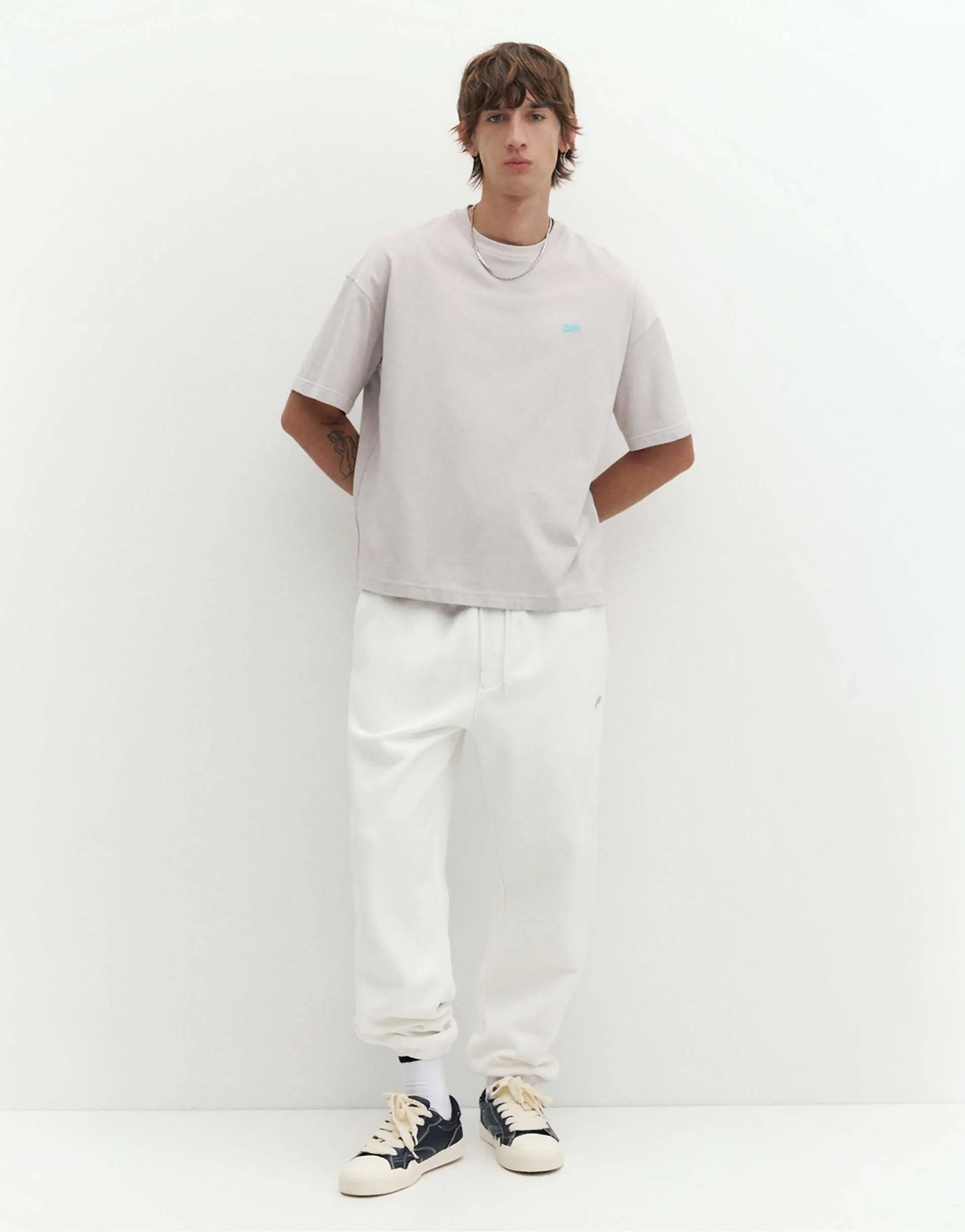 Pull&Bear Stwd joggers in off white