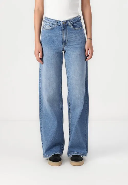 Wide-fit JDYFELINA-FINA High waist Wide Leg Fit - Wide leg - medium blue denim