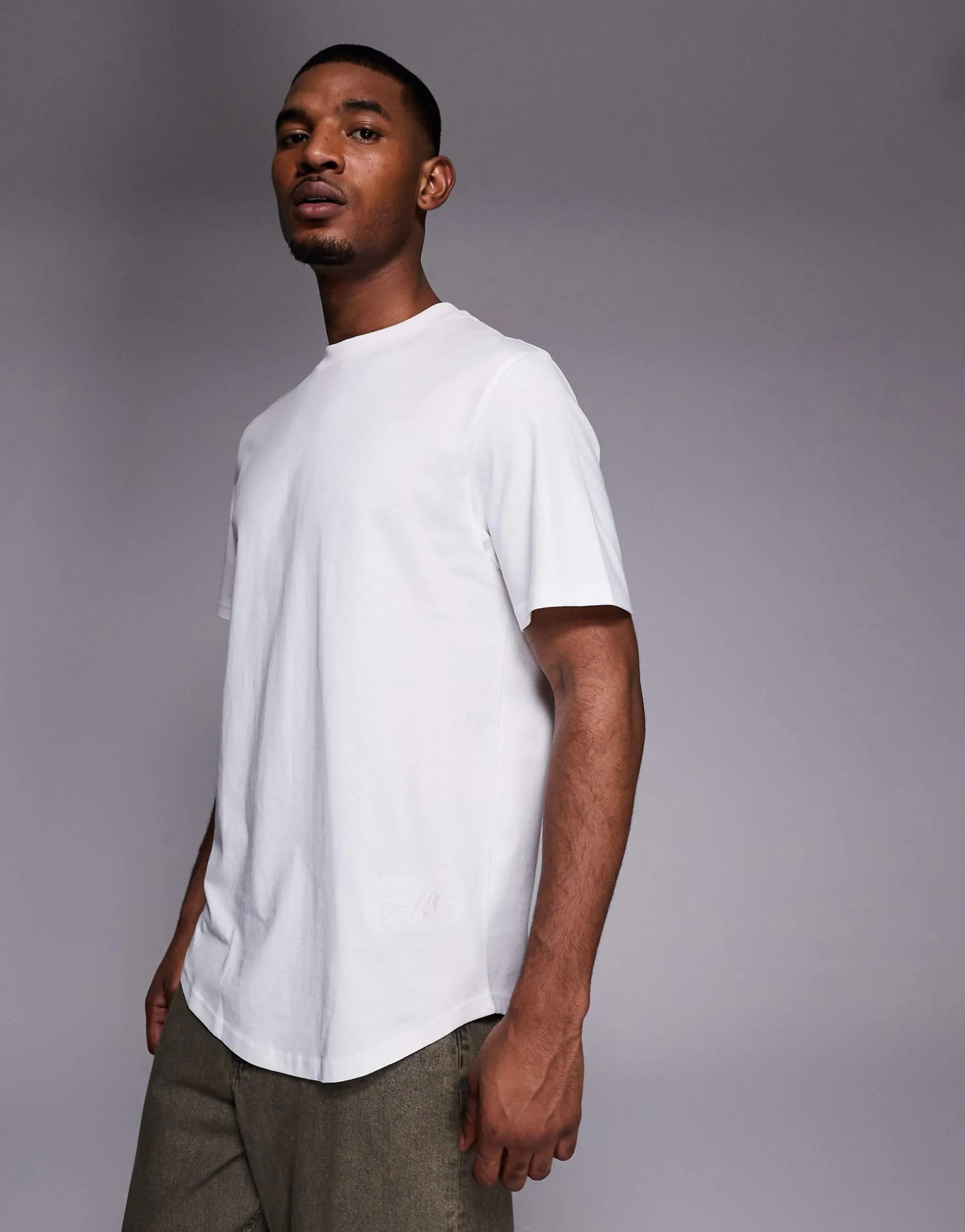 River Island regular fit curved hem t-shirt in white