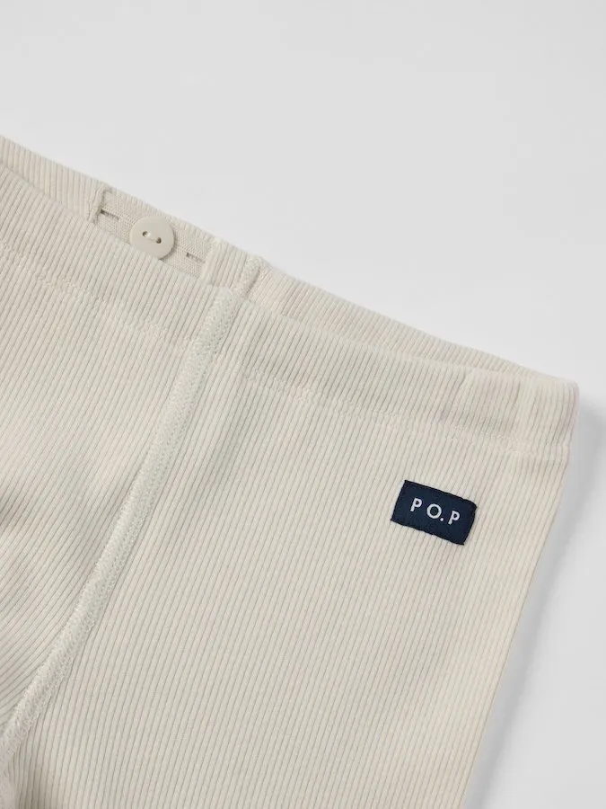 Ribbestrikket i myk blanding av Tencel™ lyocell og økologisk bomull