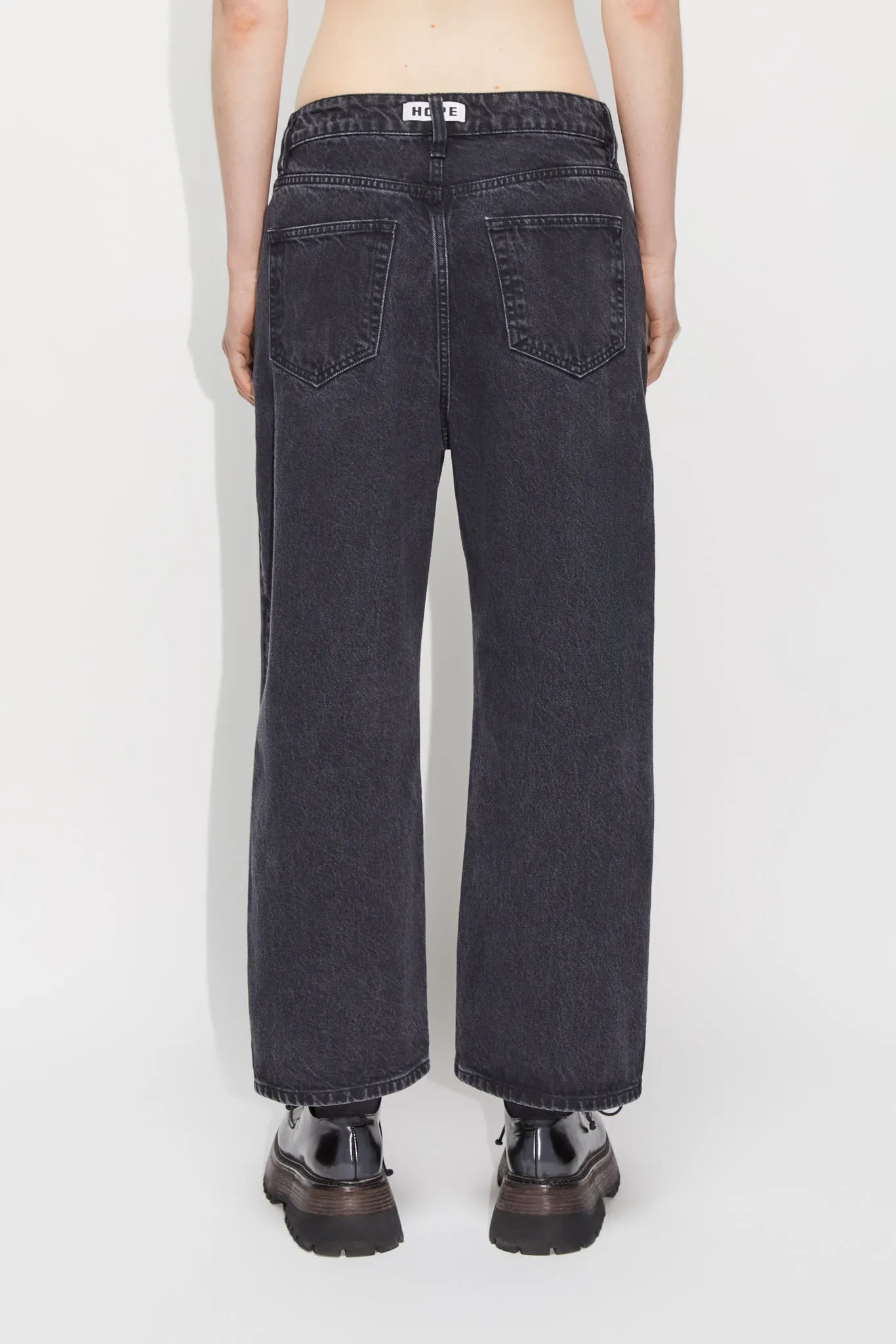 Wide-Leg Cropped Jeans