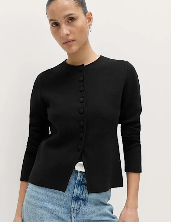 Schmal geschnittene Jacke aus Strick mit hohem Baumwollanteil