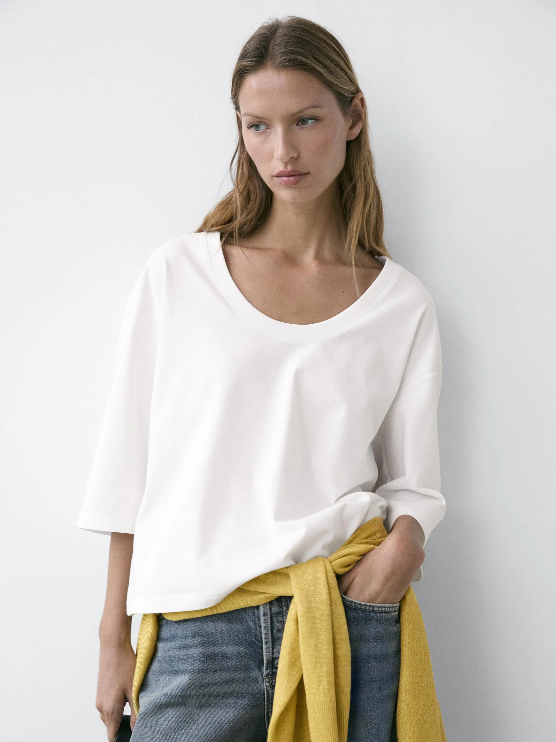 100% katoenen T-shirt met wijde hals