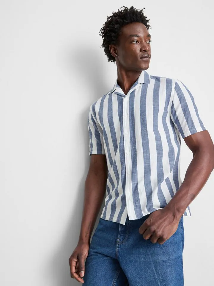 Chemise rayée avec col à revers