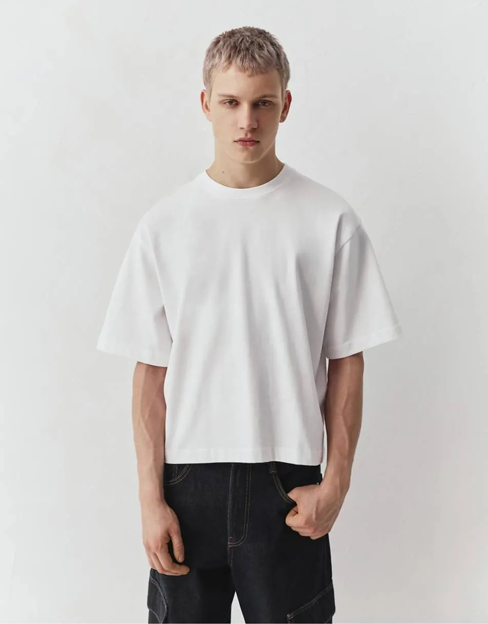 Pull&Bear Cropped short sleeve t-shirt in off white