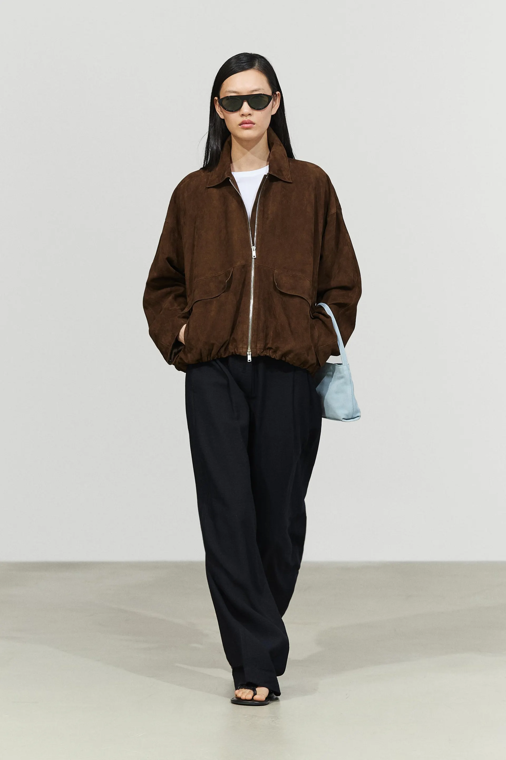 Oversize semišový bomber z kůže