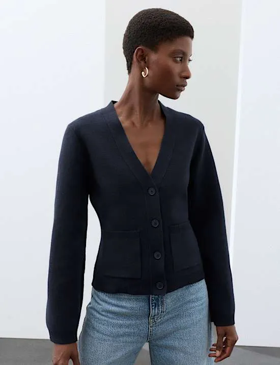 Strickjacke aus Baumwollmischgewebe mit V-Ausschnitt