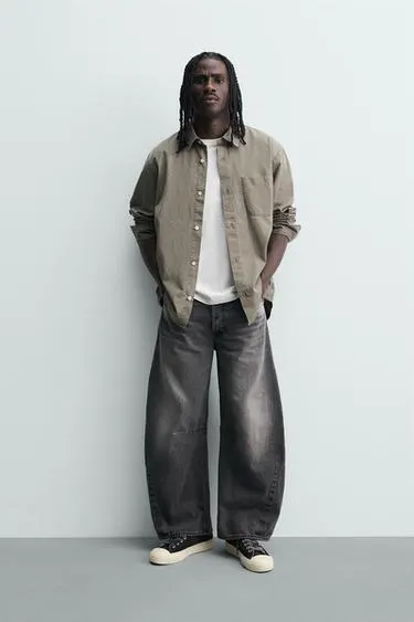 RELAXED BARREL FIT JEANS WITH PLEATS
