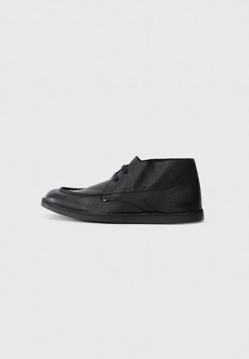 LEATHER TOPSTITCH LACE-UP CHUKKA BOOTS - Casual snøresko - black
