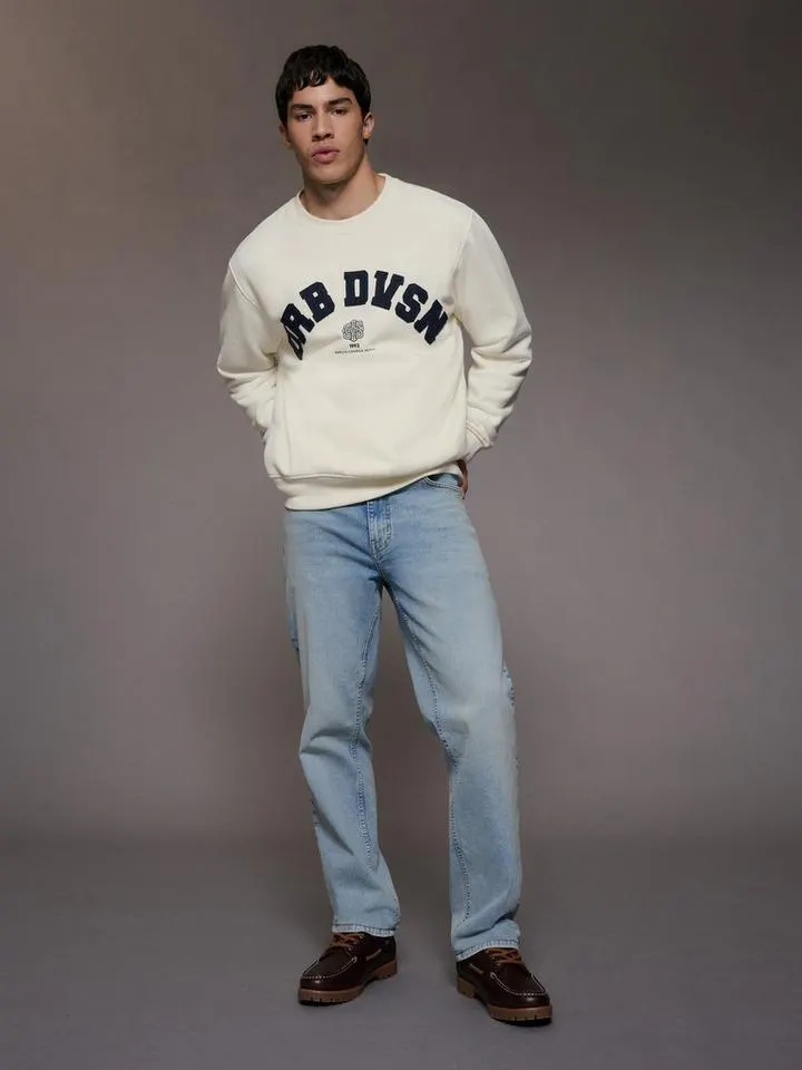 Jean droit stretch à taille mi–haute