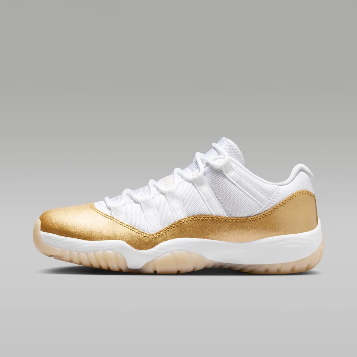 Air Jordan 11 Low «Mother's Day»