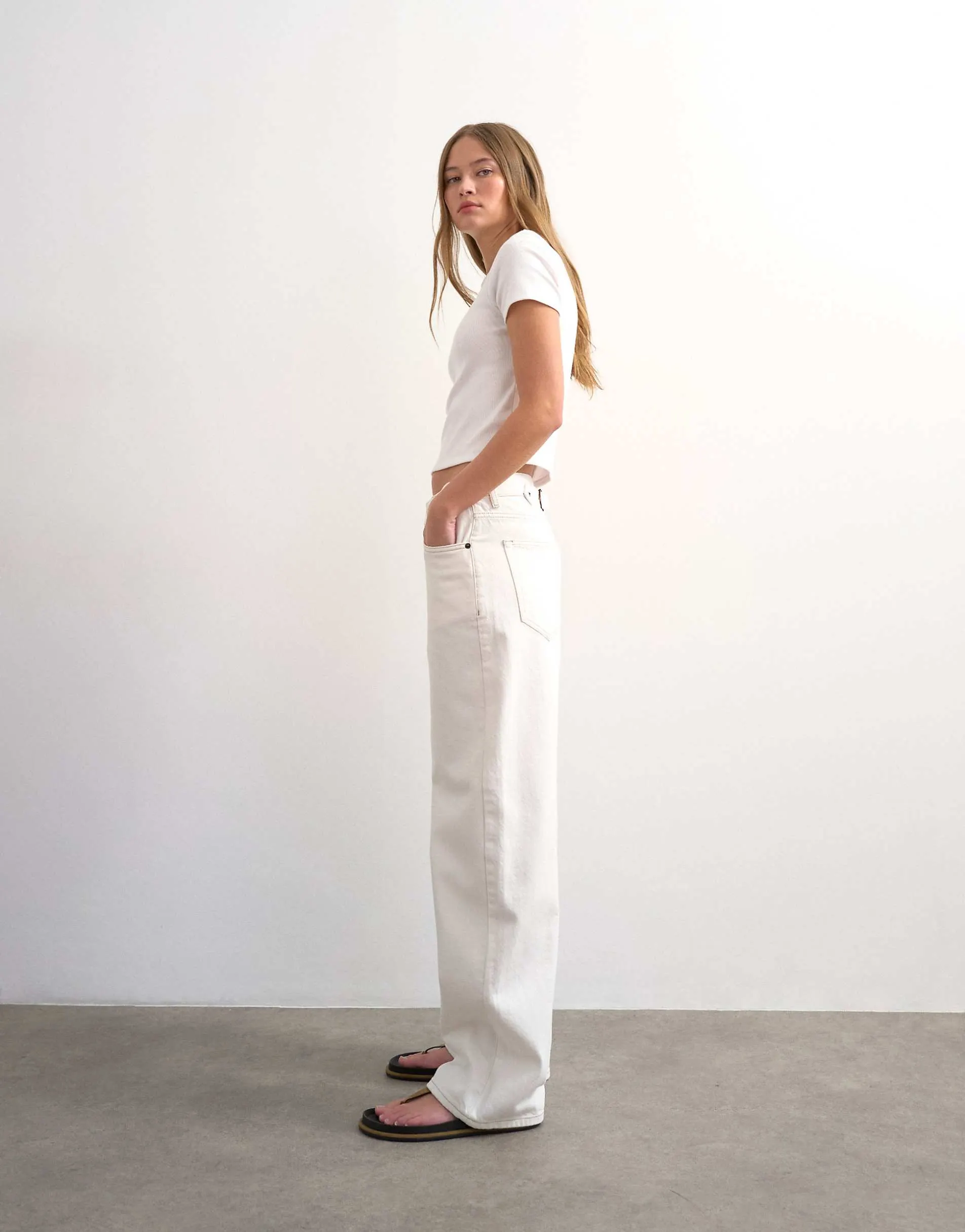 Topshop Cinch low rise relaxed jean in bone