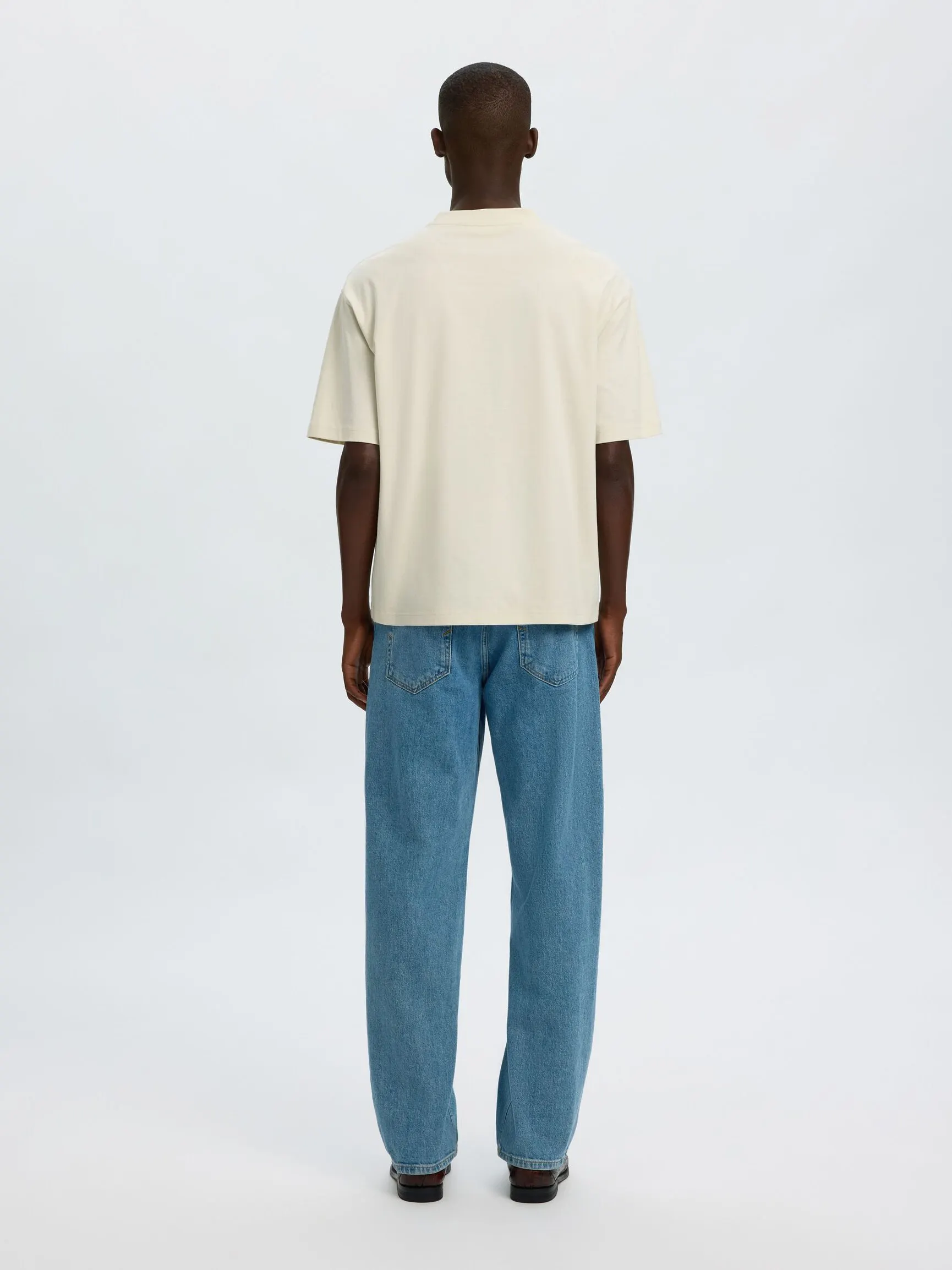 RELAXED FIT T-SKJORTE