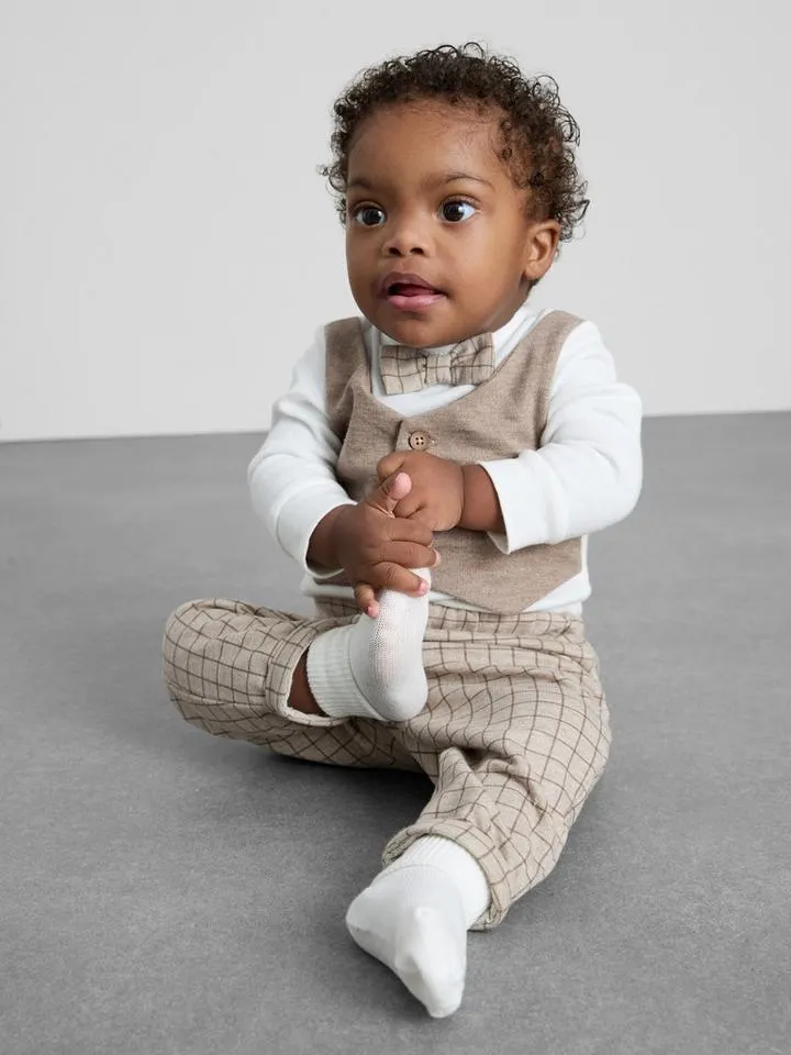 0-18 mois | Ensemble habillé body façon gilet de costume et pantalon pour nouveau-né