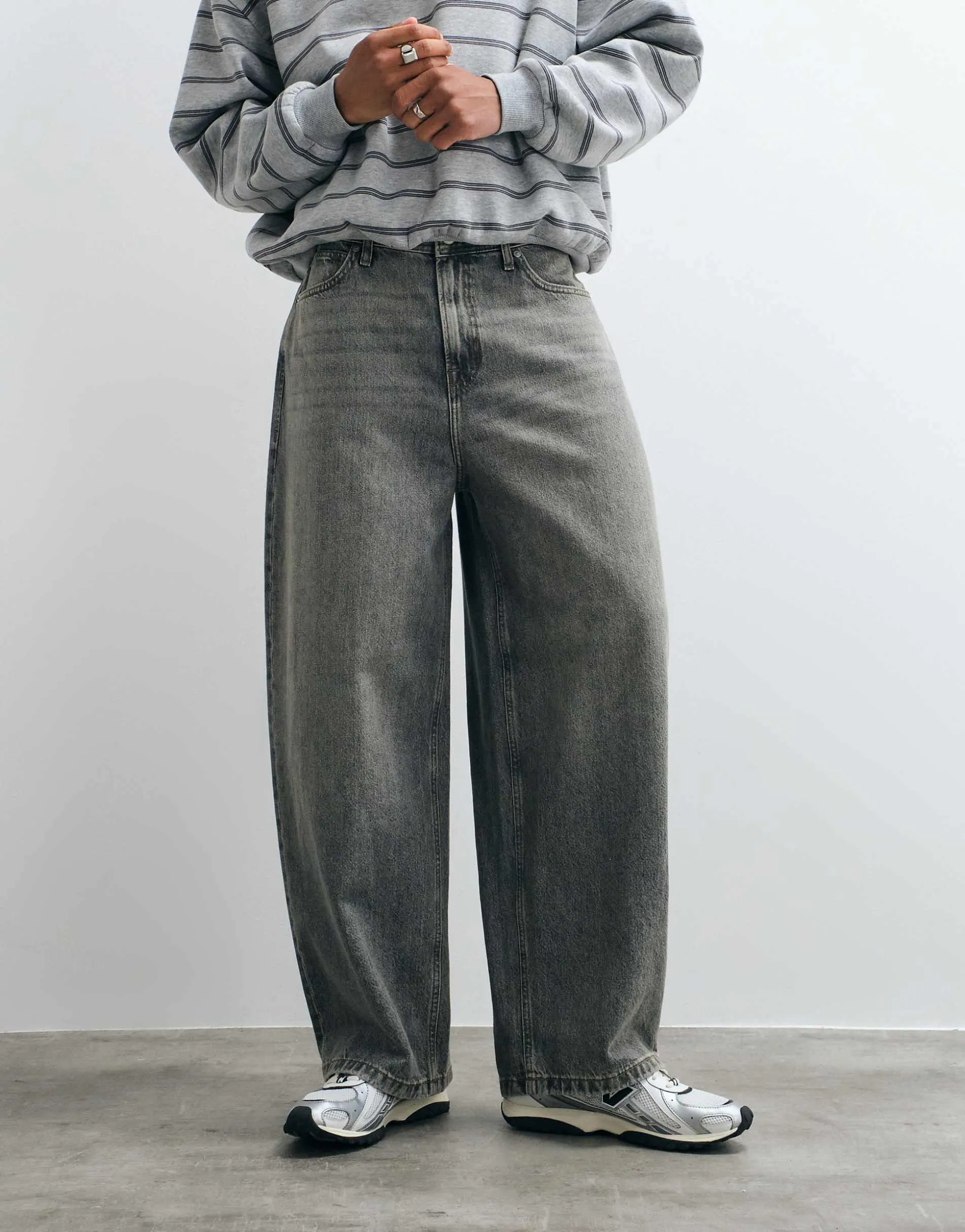 Jack & Jones Joey baggy barrel jeans with seam detail in grey wash
