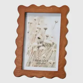 Urban Loft Scallop Photo Frame