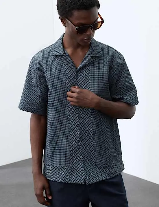 Kurzarm-Hemd mit geometrischem Jacquard-Muster