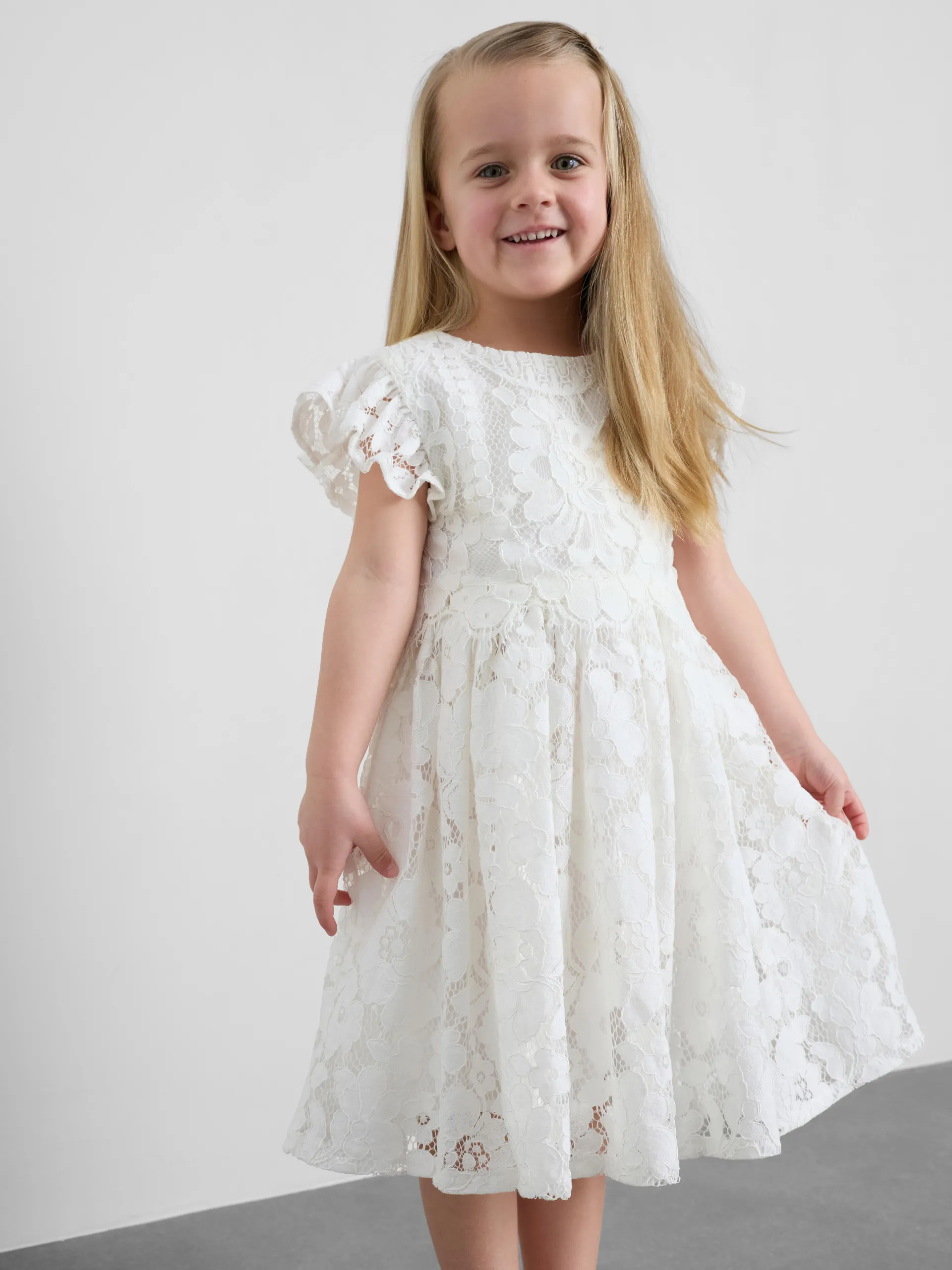 18 mois–12 ans | Robe à smocks en dentelle The Edit