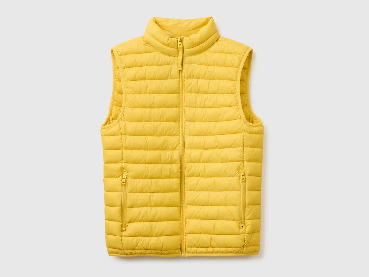Regular fit padded sleeveless jacket