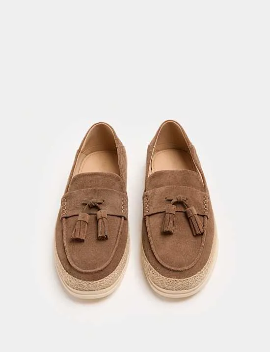 Espadrilles aus Wildleder mit Quastendetail