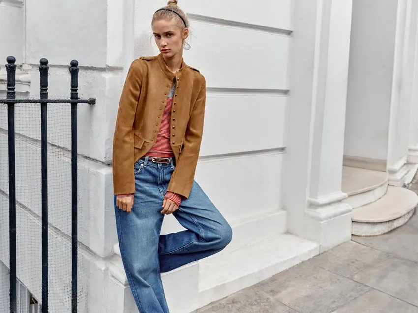 SHORT BUTTONED JACKET