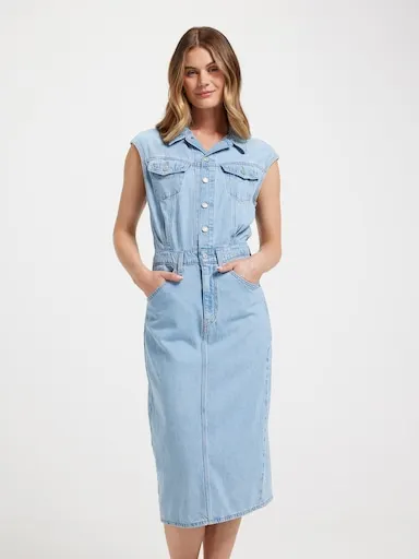 Levi's Iconic Sleeveless Denim Dress In Wrapped In Blue