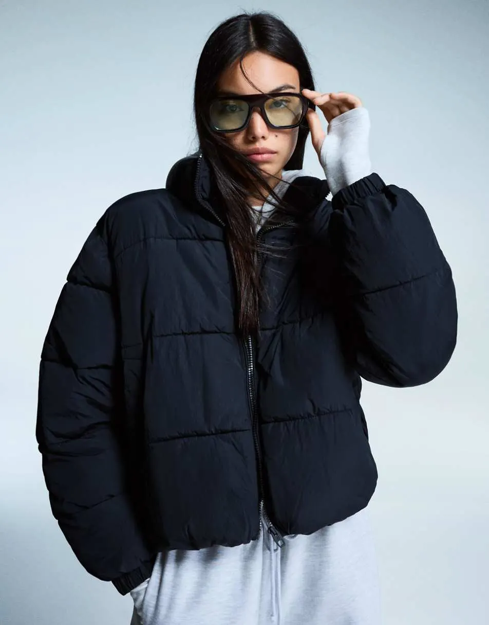 Bershka Puffer jacket in black