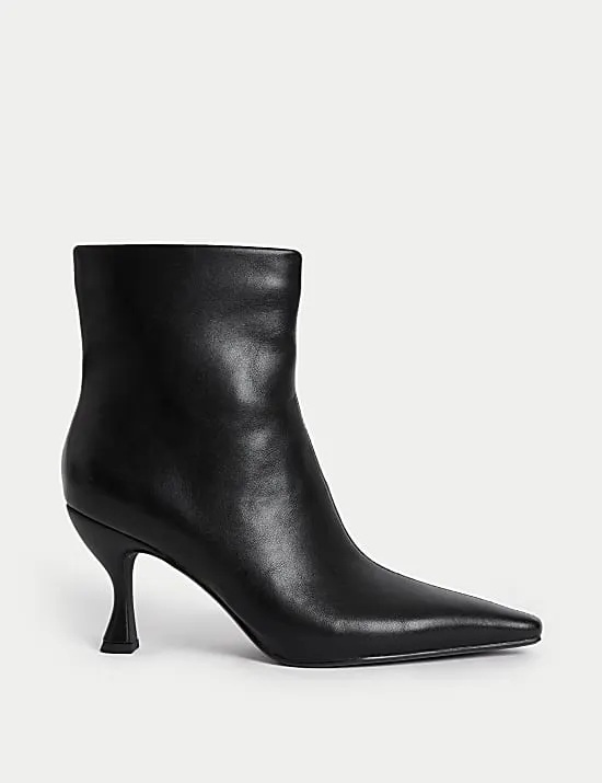 Sockenstiefel mit Stöckelabsatz