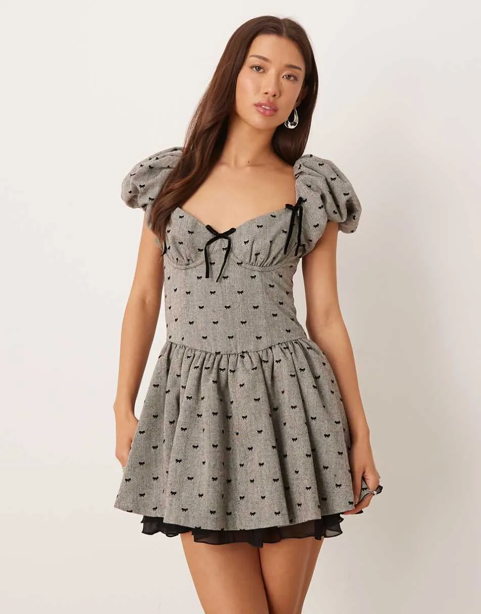 For Love & Lemons twill drop waist mini dress in grey bow print - GREY
