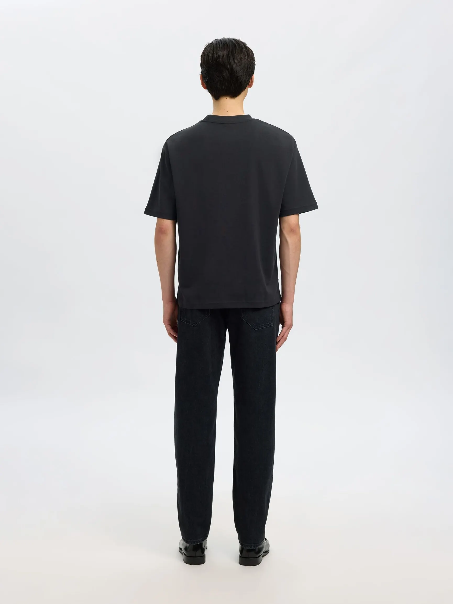 LOOSE FIT T-SKJORTE