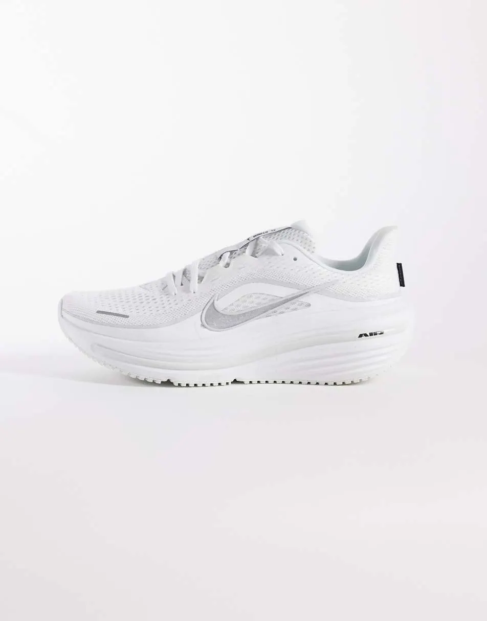 Nike Running Air Winflo 12 trainers in white
