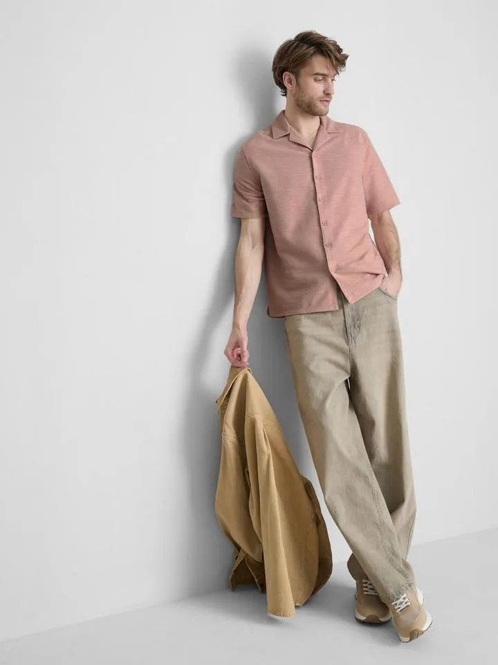 Chemise texturée à manches courtes