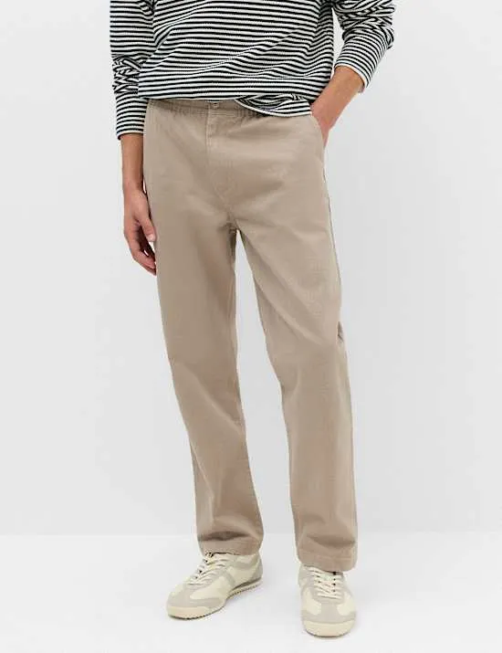 Schmal zulaufende Hose mit elastischem Bund