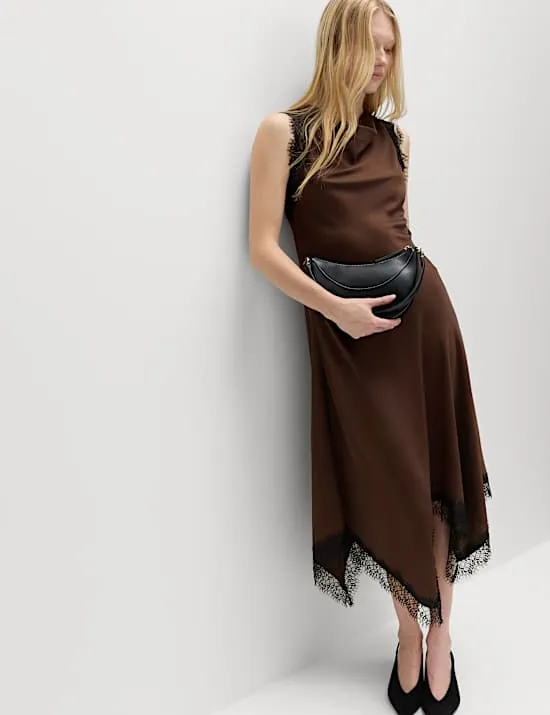 Midi-Trägerkleid mit Wasserfallausschnitt und Spitzendetail