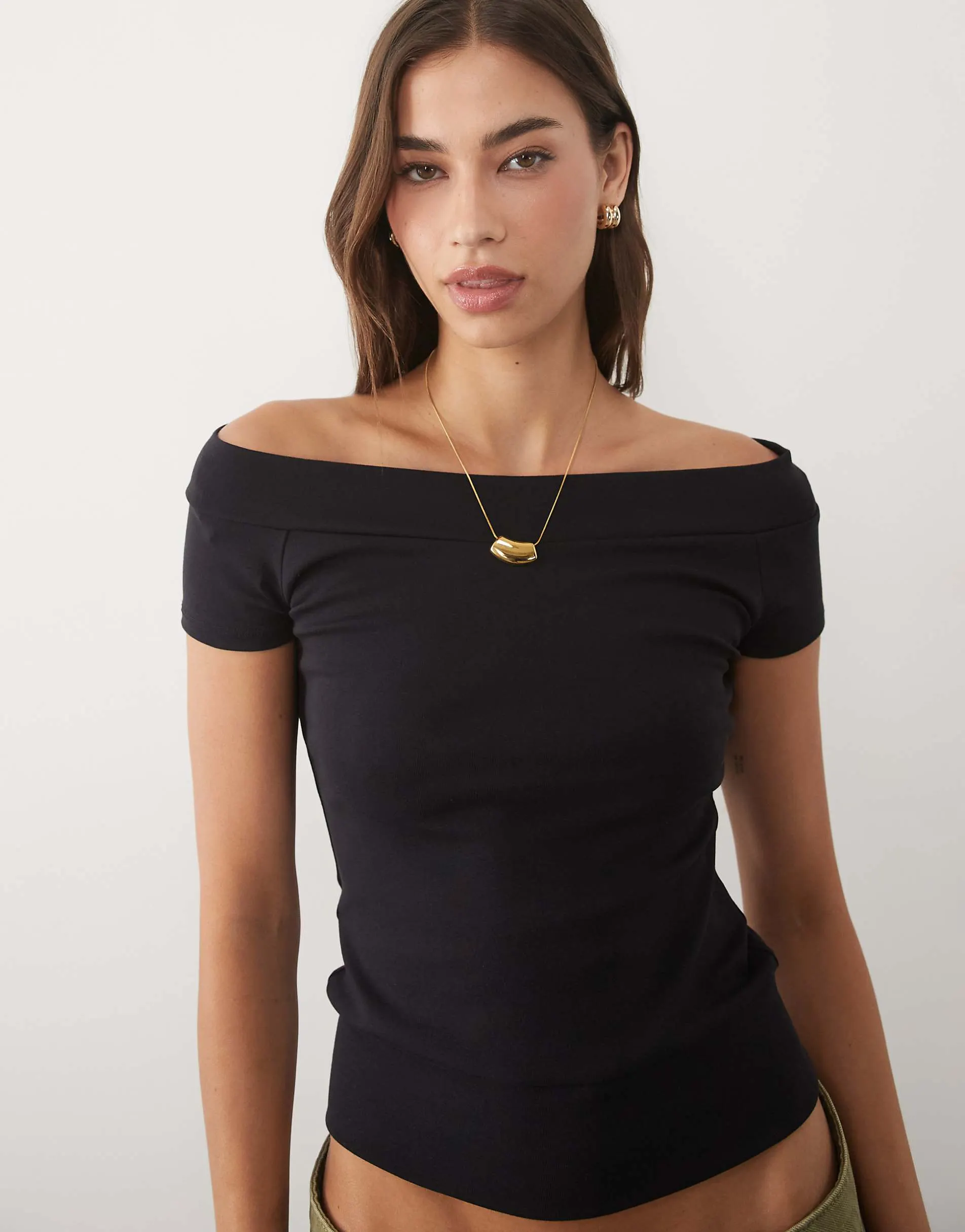 Supre remi off shoulder top in black