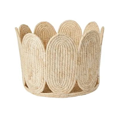 Medium Scalloped Basket