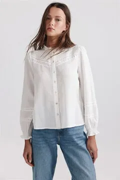 Blusa romántica cuello volantes