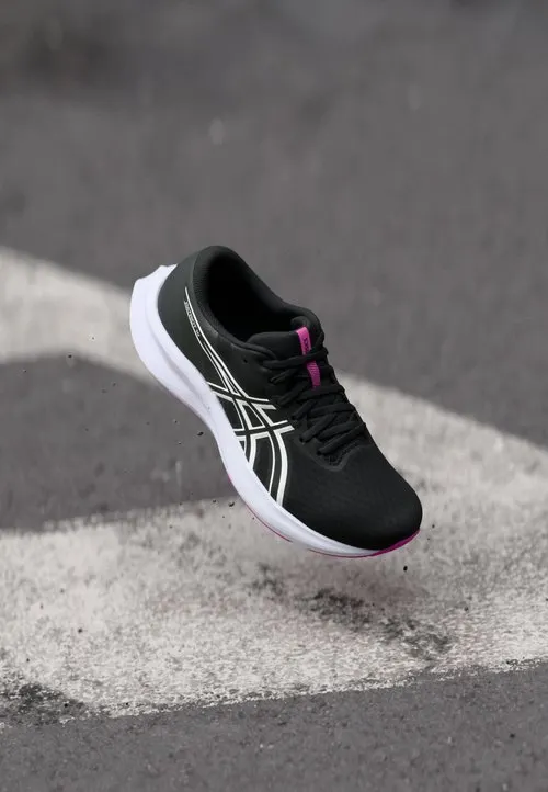 PATRIOT 14 - Løpesko for vei - black/digital sakura