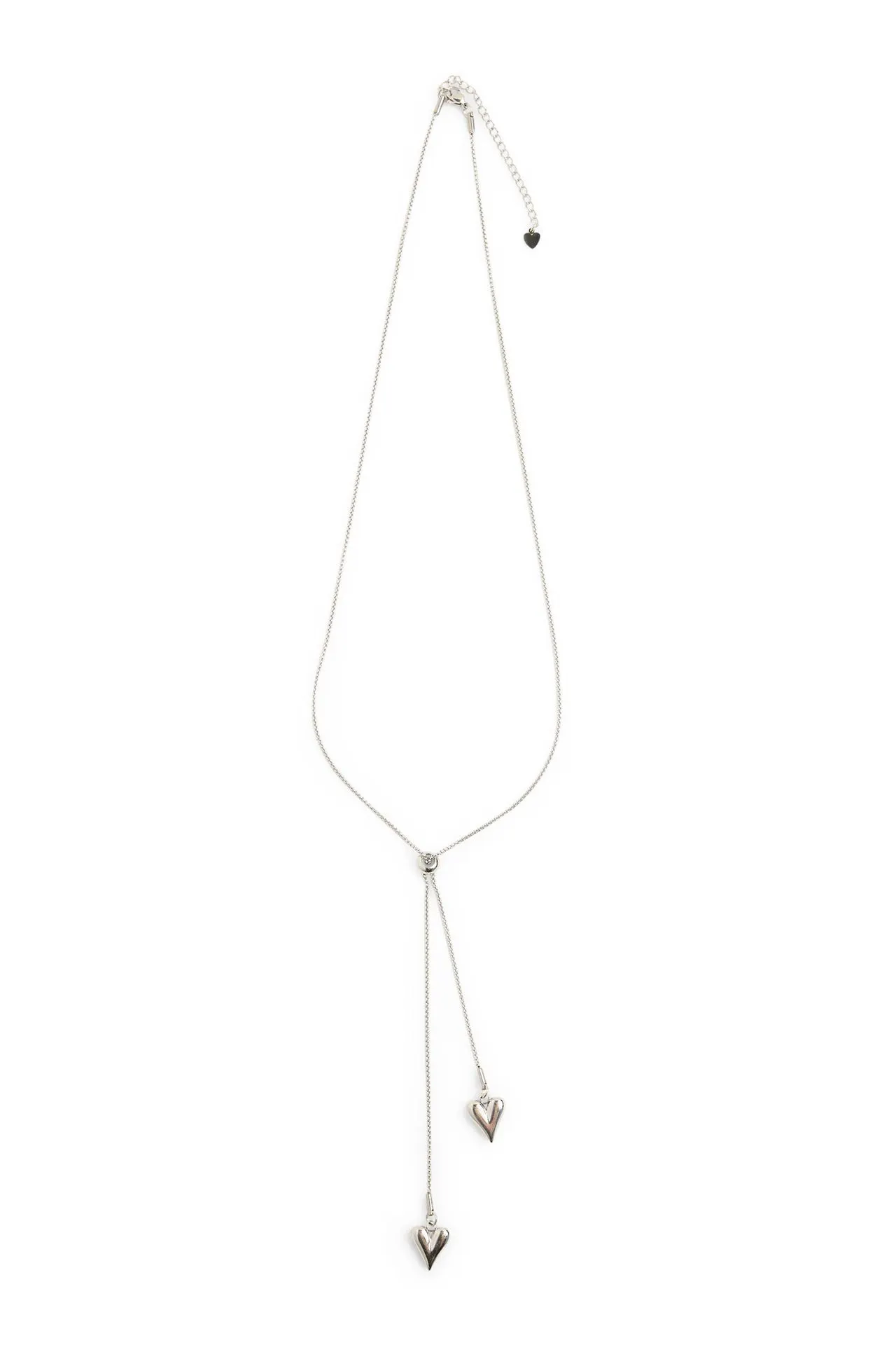 Zilverkleurige lange ketting met hartjes