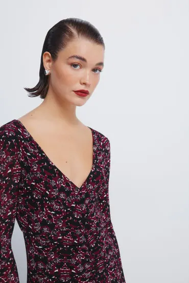 Vestido midi escote frunces estampado