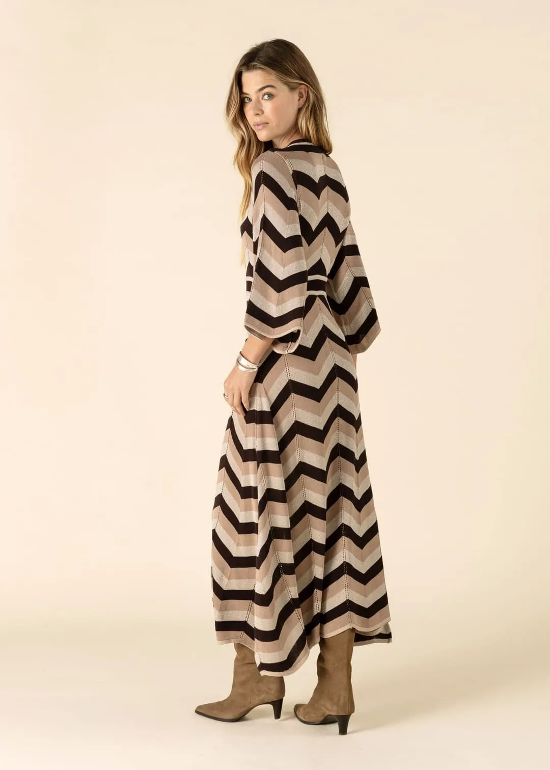 Lång stickad klänning