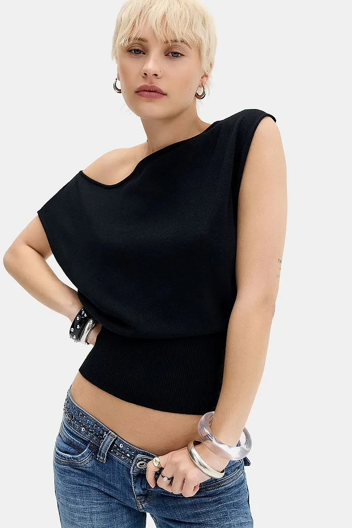 Top UO Shay con Spalle Scoperte e Bottoni