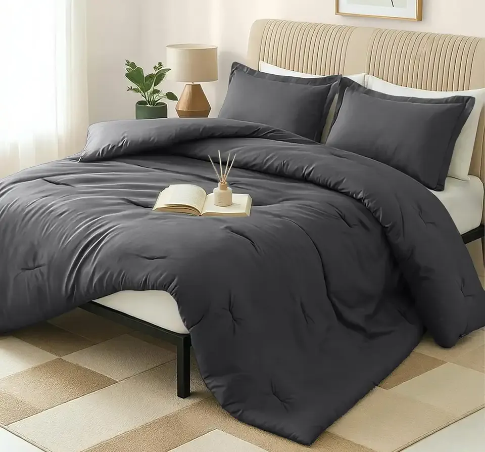 Utopia Bedding Queen Comforter Set Grey, Comforters Queen Size 3 Pieces Bedding Comforters Sets, Down Alternative Soft Bed Set, 1 Comforter (88 x 88 inches) 2 Pillow Shams (20 x 26 inches)