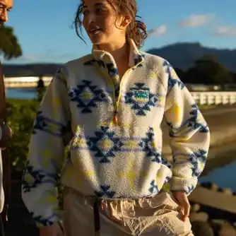 KaiMai Outdoors Womens Plateau Ikat Sweat