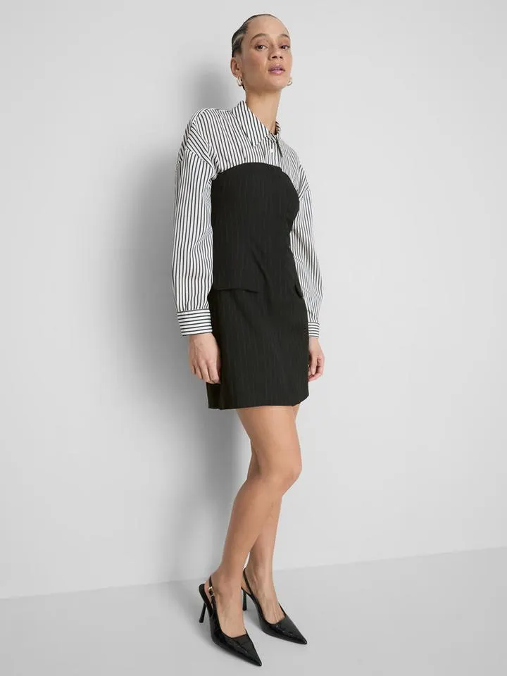 Mini robe bustier à fines rayures
