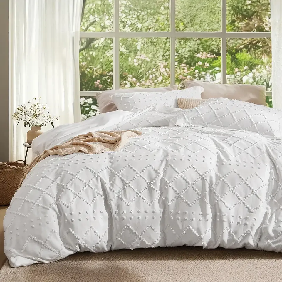 Bedsure Boho Duvet Cover King Size - Boho Bedding, Tufted King Duvet Cover for All Seasons, 3 Pieces Embroidery Shabby Chic Home Bedding,Comforter Not Included (White, 104" x 90")
