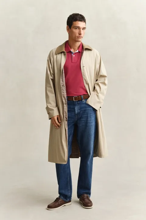 Piquéskjorte med kontrastdetaljer