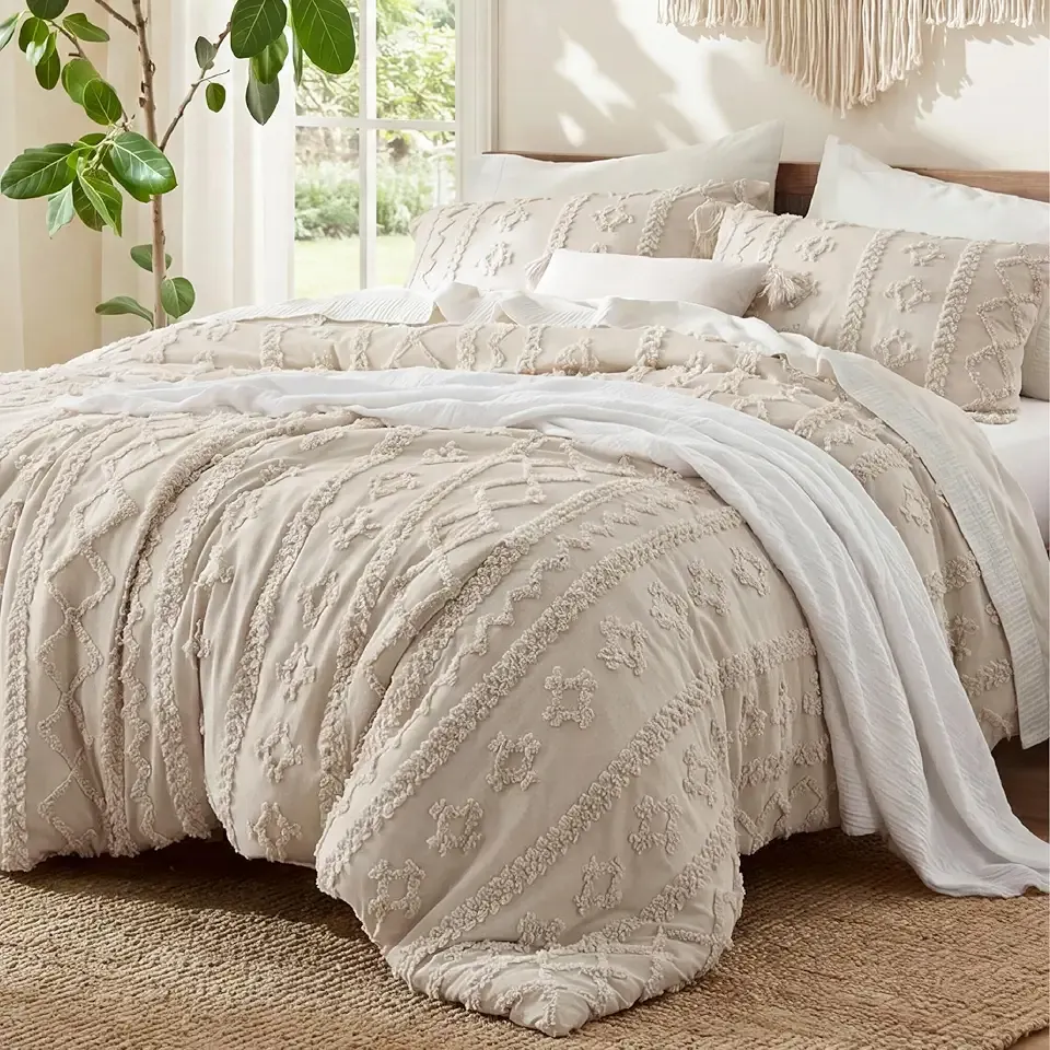 Bedsure Tufted Boho Comforter Set King Size - Beige Boho Bed Set, GentleSoft™ 3 Pieces Farmhouse-Style Embroidery Bedding, Gifts for Woman, Soft Jacquard King Comforter for All Seasons