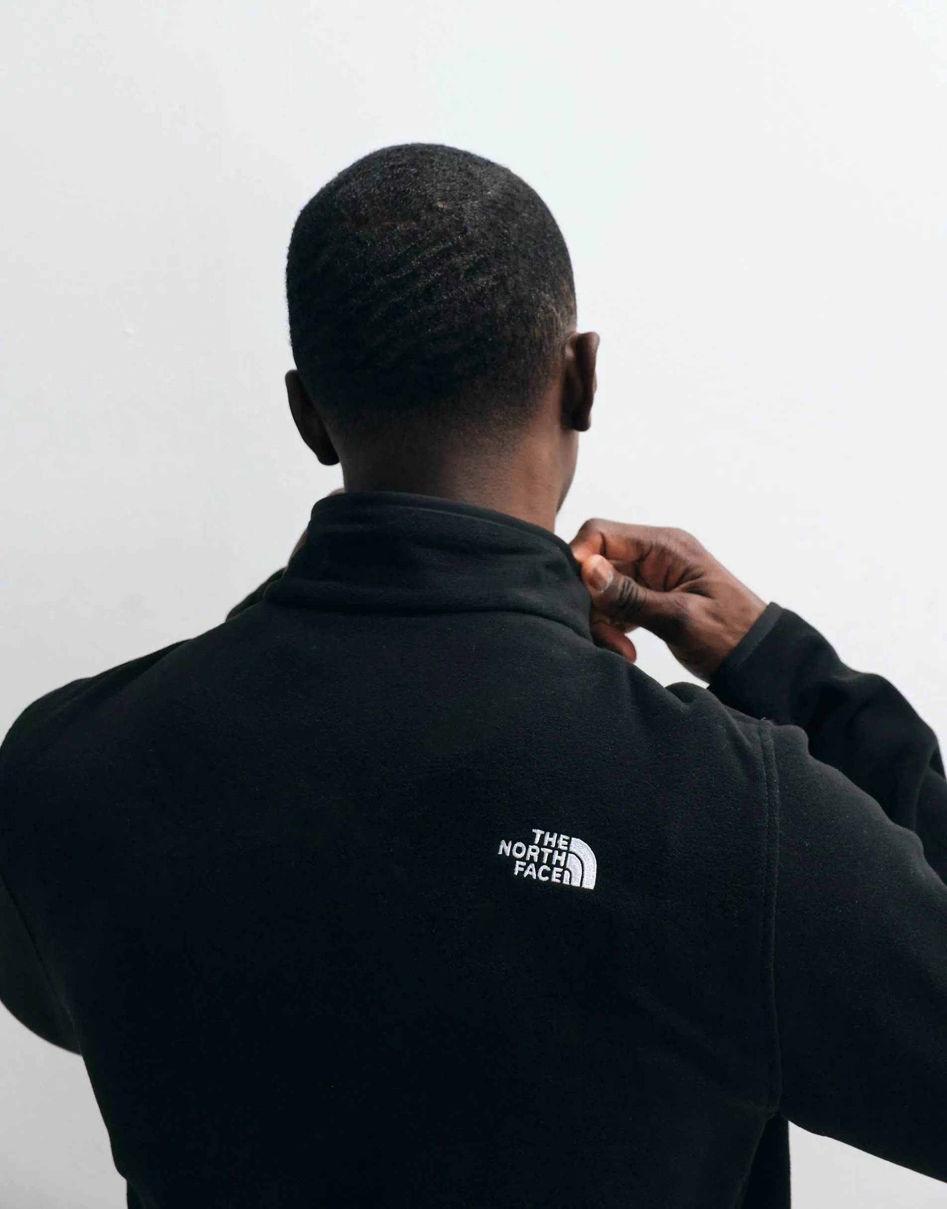 The North Face Glacier 100 1/4 zip fleece in black